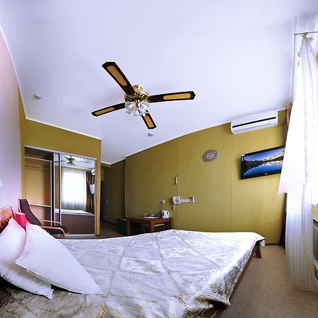 Hotel An-2 คาร์คิฟ ภายนอก รูปภาพ