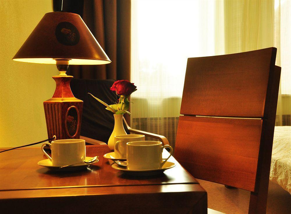 Hotel An-2 คาร์คิฟ ภายนอก รูปภาพ