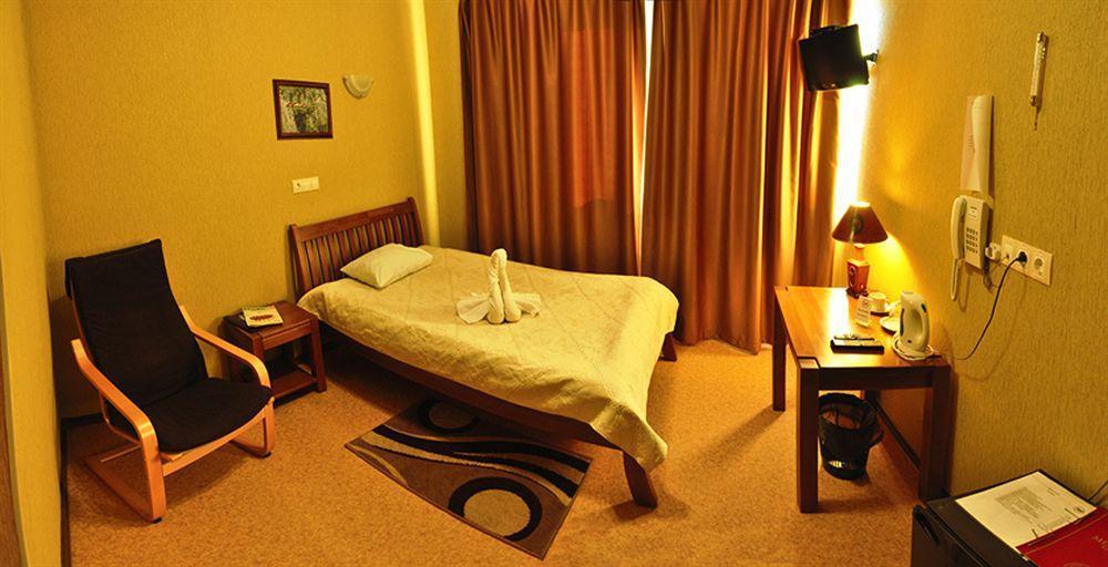 Hotel An-2 คาร์คิฟ ภายนอก รูปภาพ
