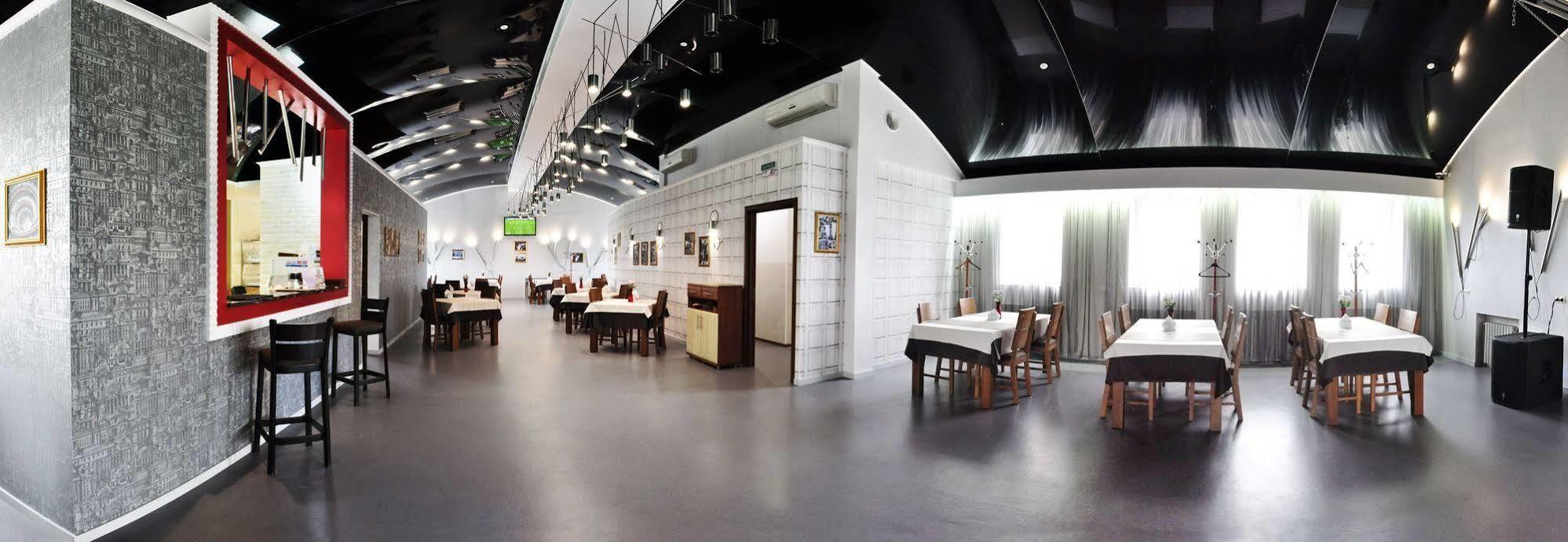 Hotel An-2 คาร์คิฟ ภายนอก รูปภาพ